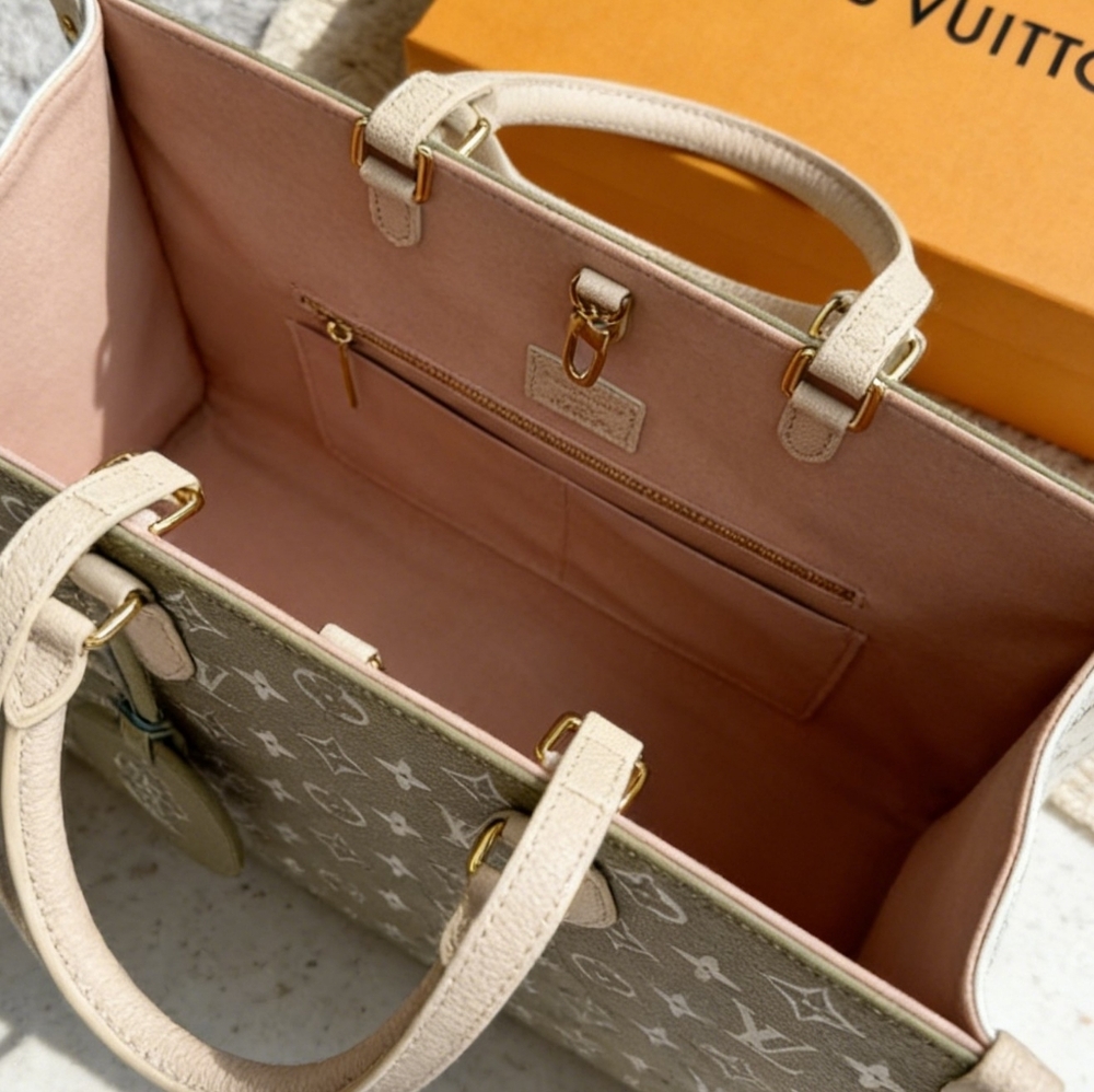 Louis Vuitton MM Green - Picture 7 of 7